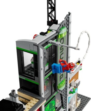 LEGO® Super Heroes 76324 Spider-Man vs. Oscorp