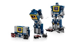 LEGO® Icons 10358 Transformers: Soundwave